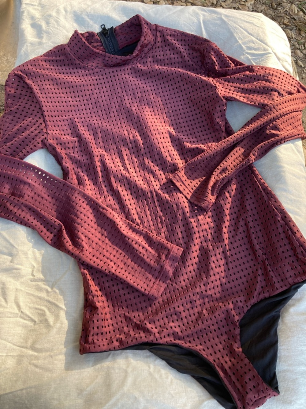 Acacia ehukai surf suit XL burgundy